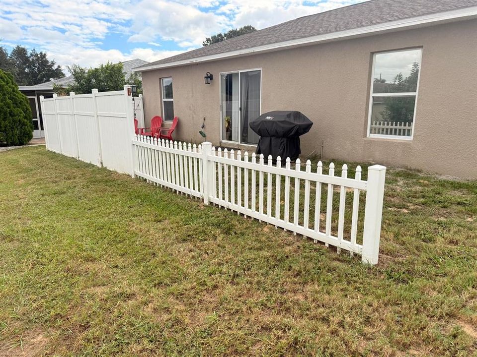 Active With Contract: $275,000 (3 beds, 2 baths, 1264 Square Feet)