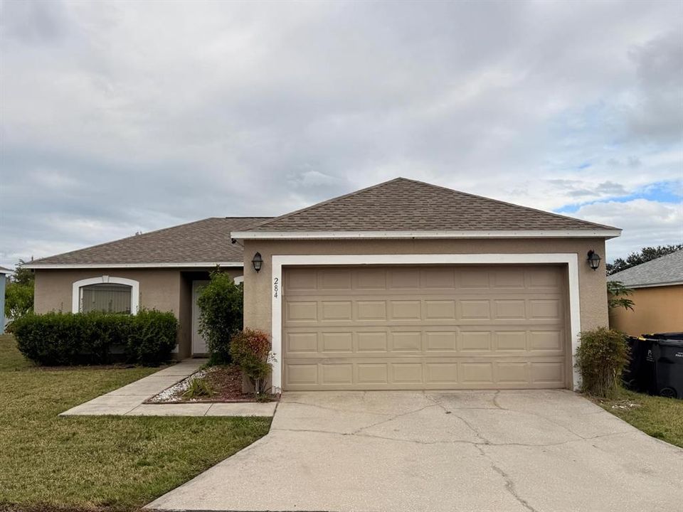 Active With Contract: $275,000 (3 beds, 2 baths, 1264 Square Feet)