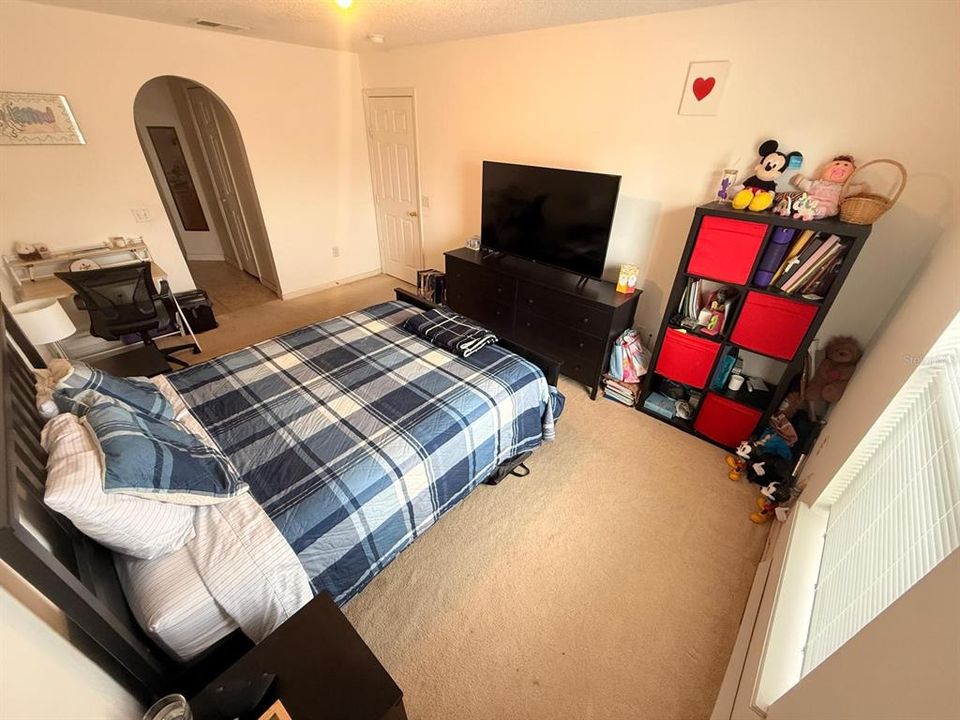 Active With Contract: $275,000 (3 beds, 2 baths, 1264 Square Feet)