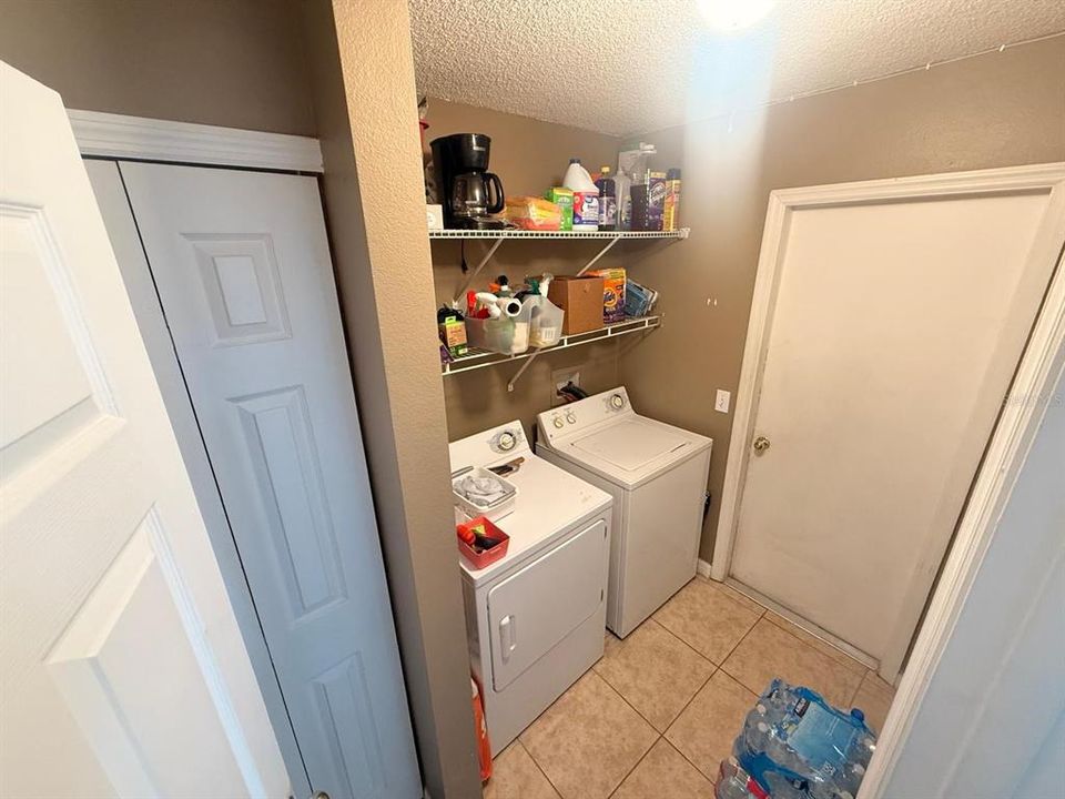 Active With Contract: $275,000 (3 beds, 2 baths, 1264 Square Feet)