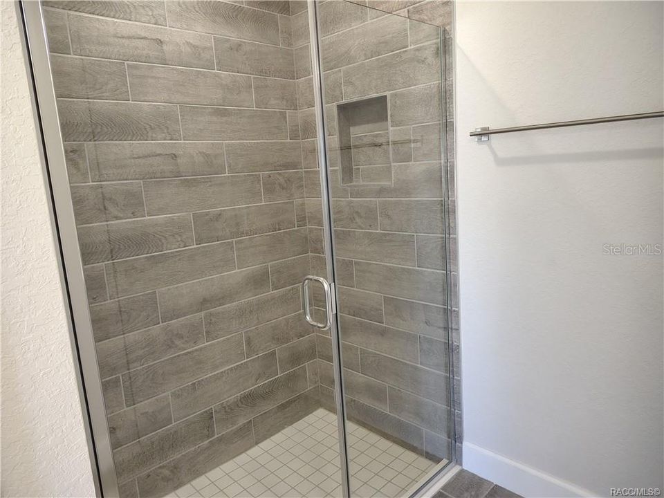 Active With Contract: $290,250 (4 beds, 2 baths, 1635 Square Feet)