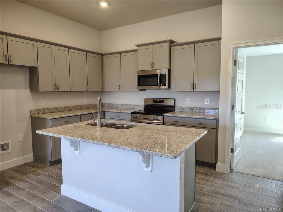 Active With Contract: $290,250 (4 beds, 2 baths, 1635 Square Feet)