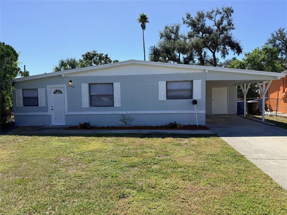 For Rent: $1,795 (3 beds, 1 baths, 744 Square Feet)