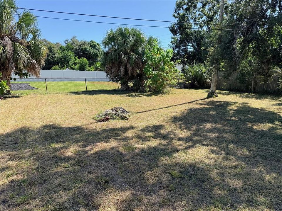 For Rent: $1,795 (3 beds, 1 baths, 744 Square Feet)