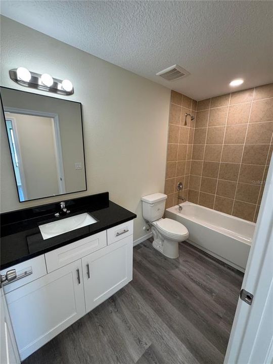 For Sale: $325,000 (3 beds, 2 baths, 1737 Square Feet)