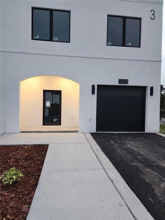 For Sale: $325,000 (3 beds, 2 baths, 1737 Square Feet)