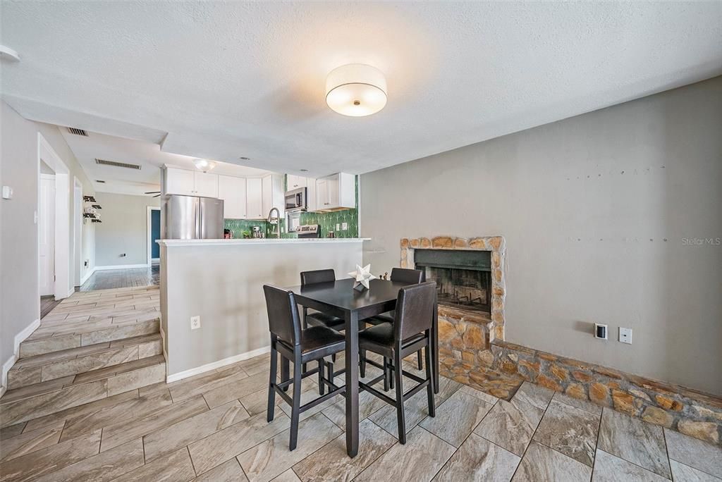 For Sale: $394,999 (3 beds, 2 baths, 1412 Square Feet)