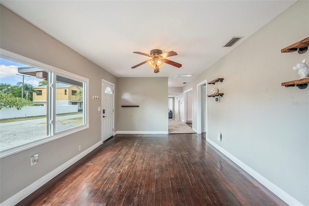 For Sale: $394,999 (3 beds, 2 baths, 1412 Square Feet)