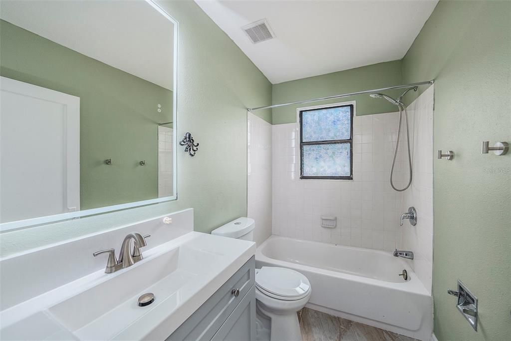 For Sale: $394,999 (3 beds, 2 baths, 1412 Square Feet)