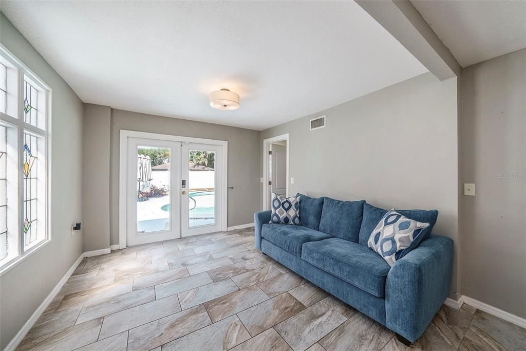 For Sale: $394,999 (3 beds, 2 baths, 1412 Square Feet)