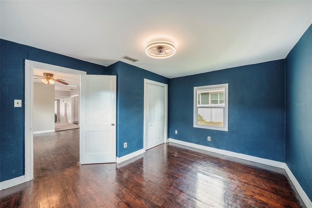 For Sale: $394,999 (3 beds, 2 baths, 1412 Square Feet)