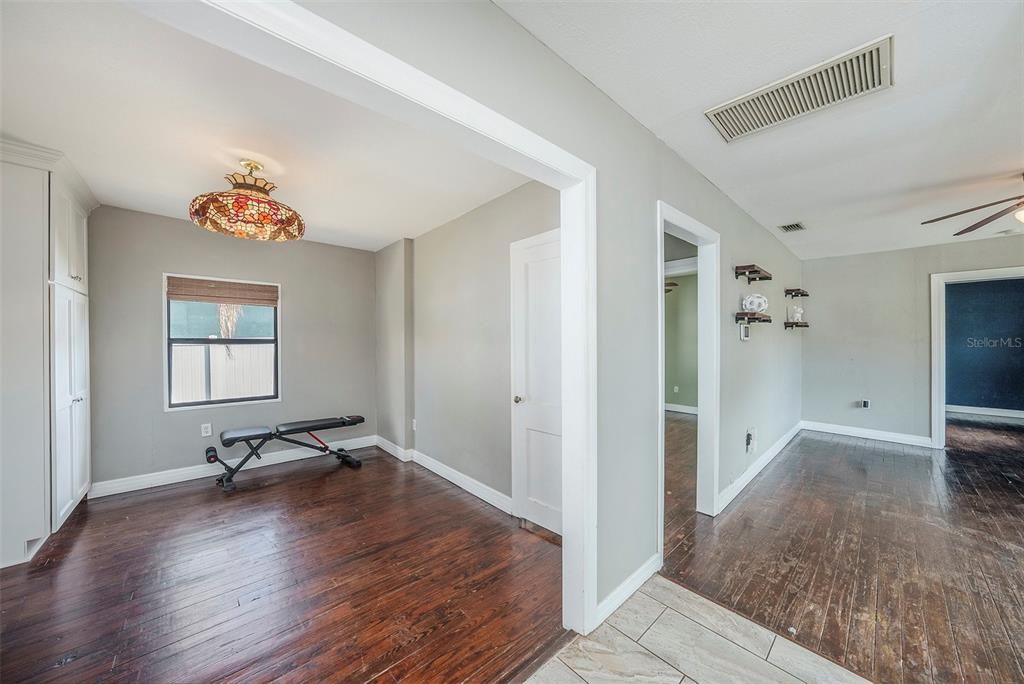 For Sale: $394,999 (3 beds, 2 baths, 1412 Square Feet)