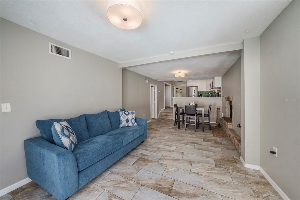 For Sale: $394,999 (3 beds, 2 baths, 1412 Square Feet)