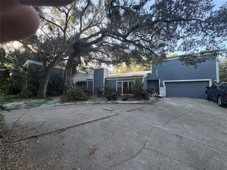 For Sale: $955,000 (4 beds, 2 baths, 2834 Square Feet)