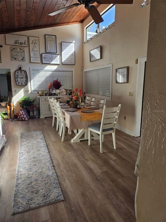 For Sale: $955,000 (4 beds, 2 baths, 2834 Square Feet)