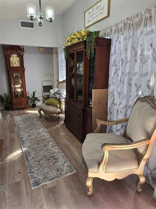 For Sale: $955,000 (4 beds, 2 baths, 2834 Square Feet)