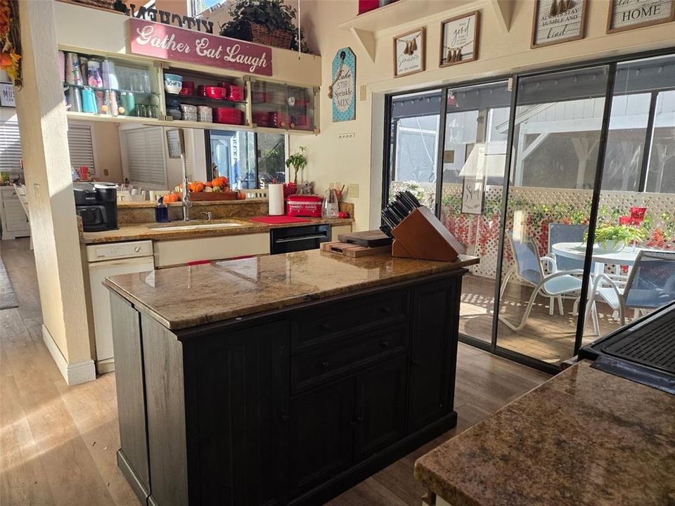 For Sale: $955,000 (4 beds, 2 baths, 2834 Square Feet)