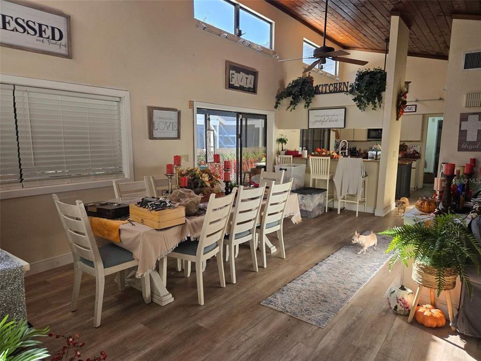 For Sale: $955,000 (4 beds, 2 baths, 2834 Square Feet)