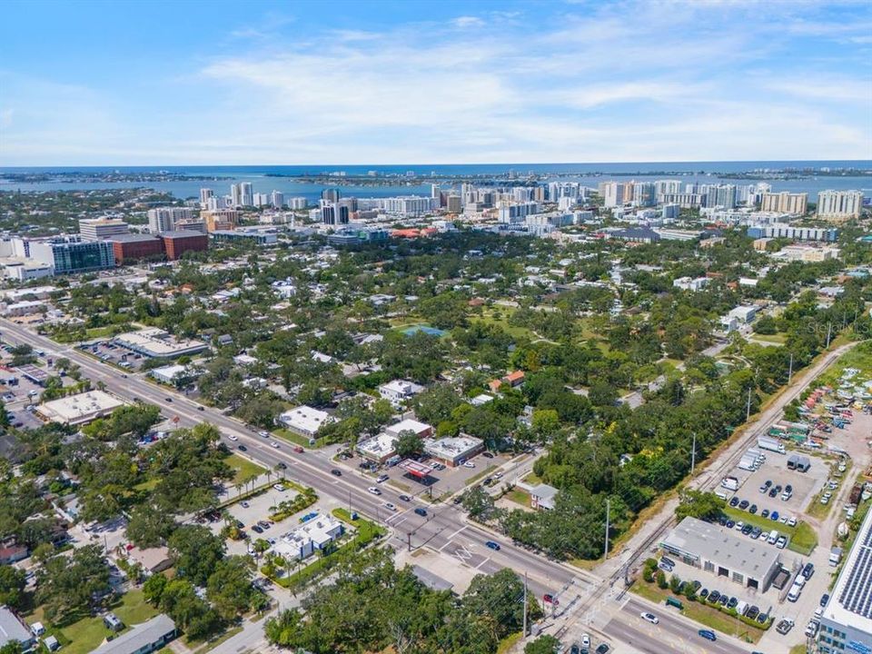 待售: $2,500,000 (0 贝兹, 0 浴室, 1924 平方英尺)