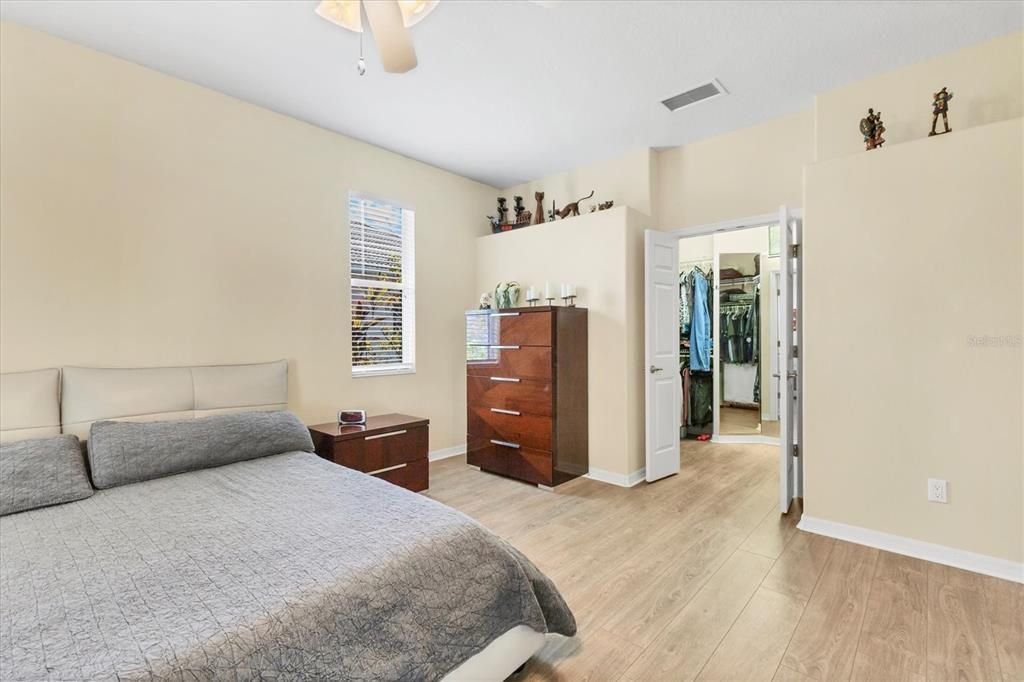 На продажу: $649,000 (3 спален, 2 ванн, 2374 Квадратных фут)