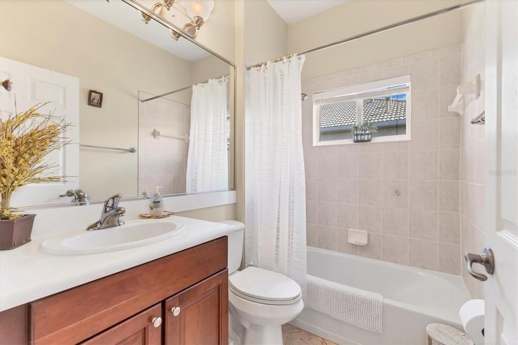 На продажу: $649,000 (3 спален, 2 ванн, 2374 Квадратных фут)