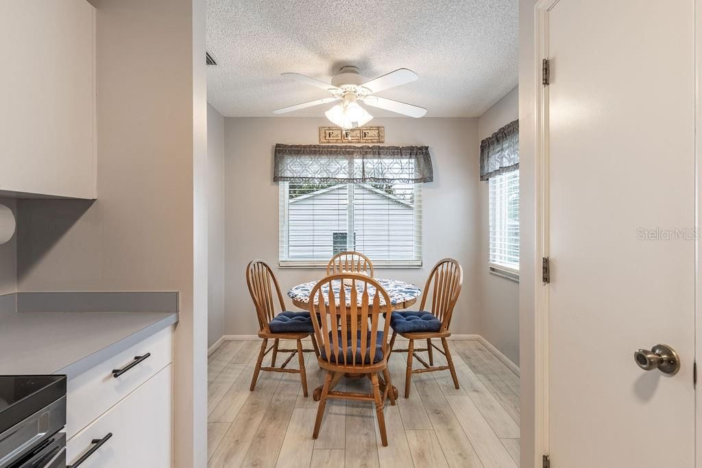 For Sale: $262,000 (2 beds, 2 baths, 1014 Square Feet)