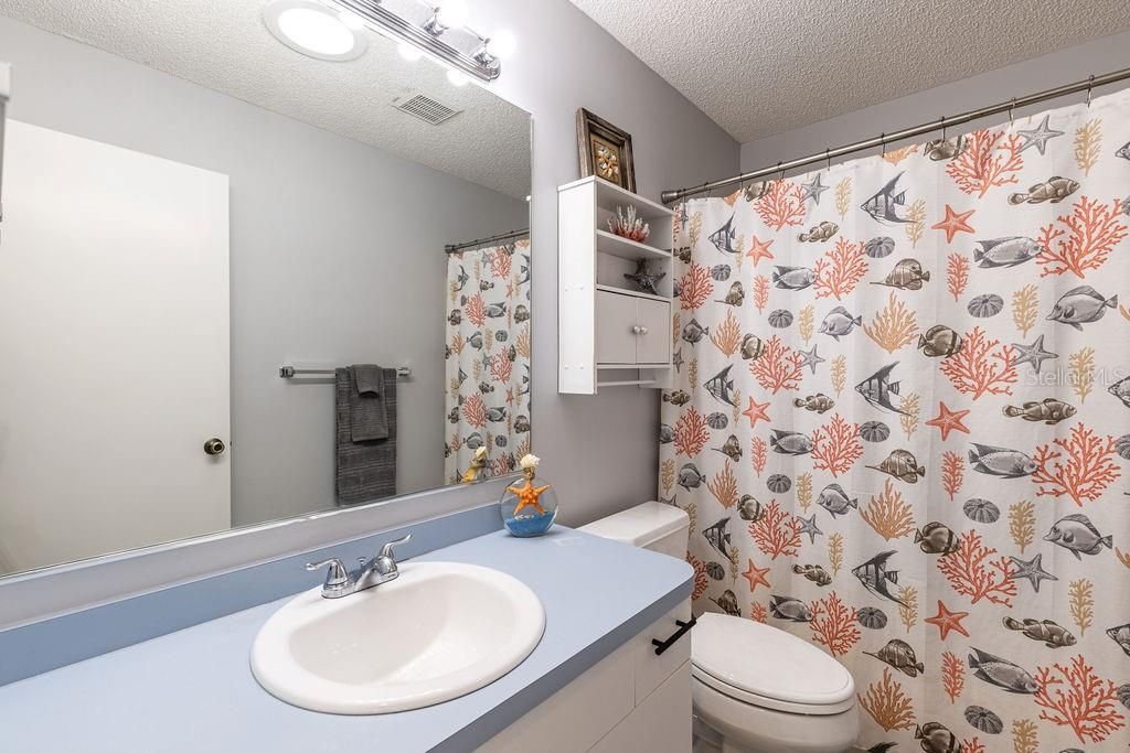 For Sale: $262,000 (2 beds, 2 baths, 1014 Square Feet)