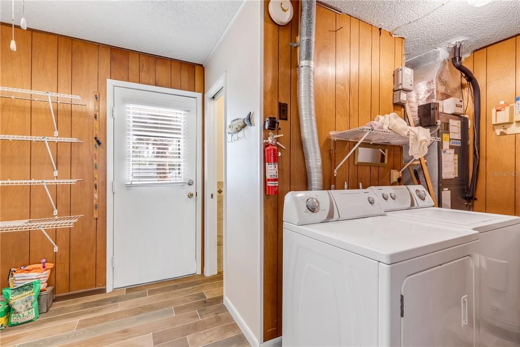 For Sale: $600,000 (3 beds, 2 baths, 1780 Square Feet)