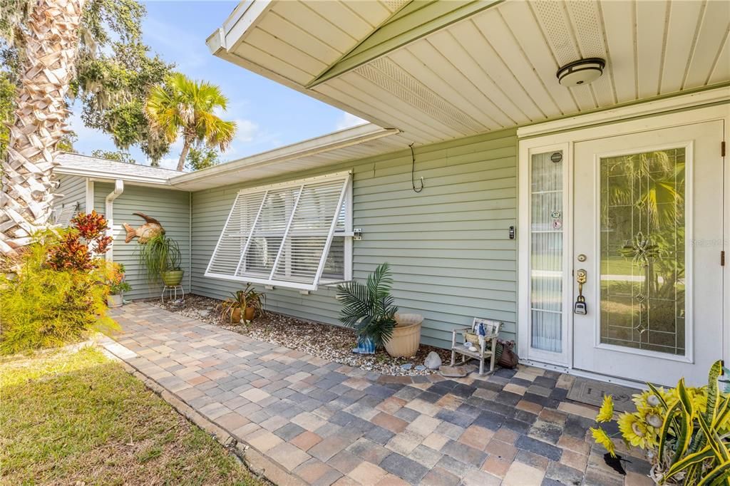 For Sale: $600,000 (3 beds, 2 baths, 1780 Square Feet)