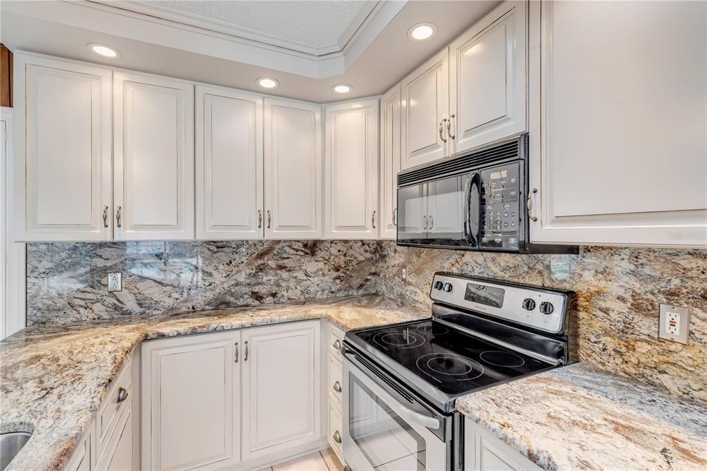 For Sale: $600,000 (3 beds, 2 baths, 1780 Square Feet)