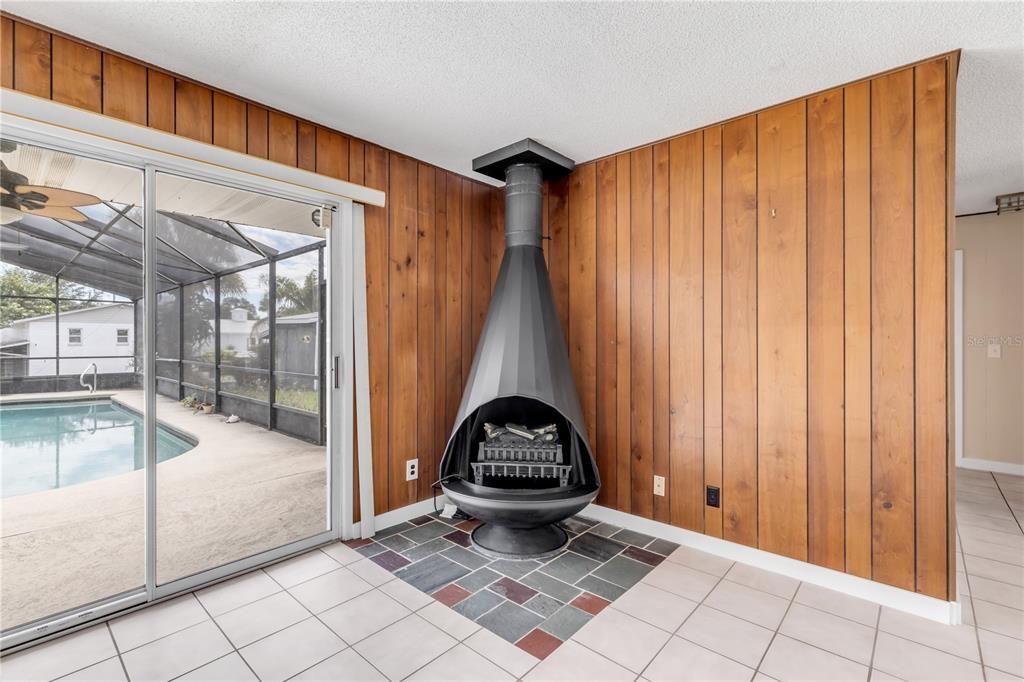 For Sale: $600,000 (3 beds, 2 baths, 1780 Square Feet)