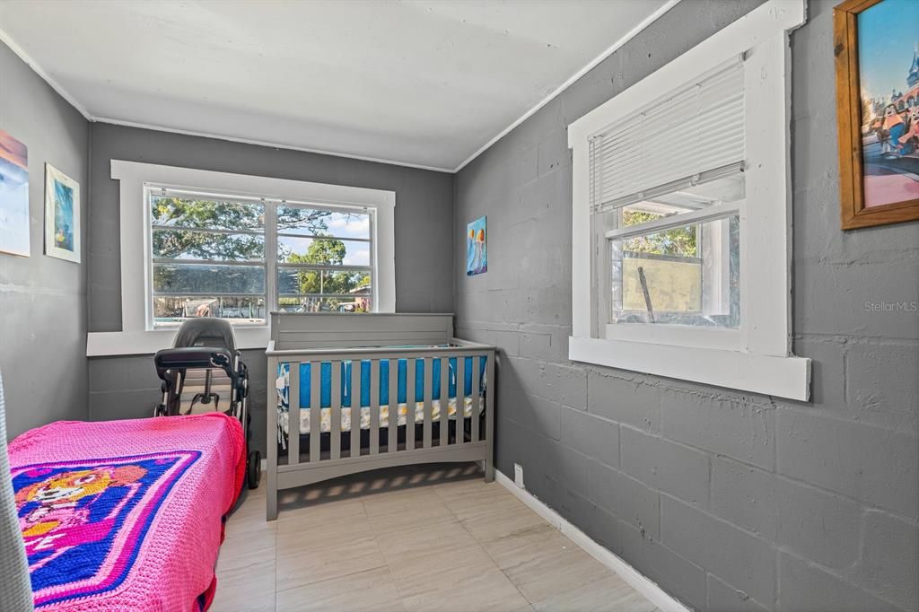 En Venta: $265,000 (4 camas, 2 baños, 1149 Pies cuadrados)