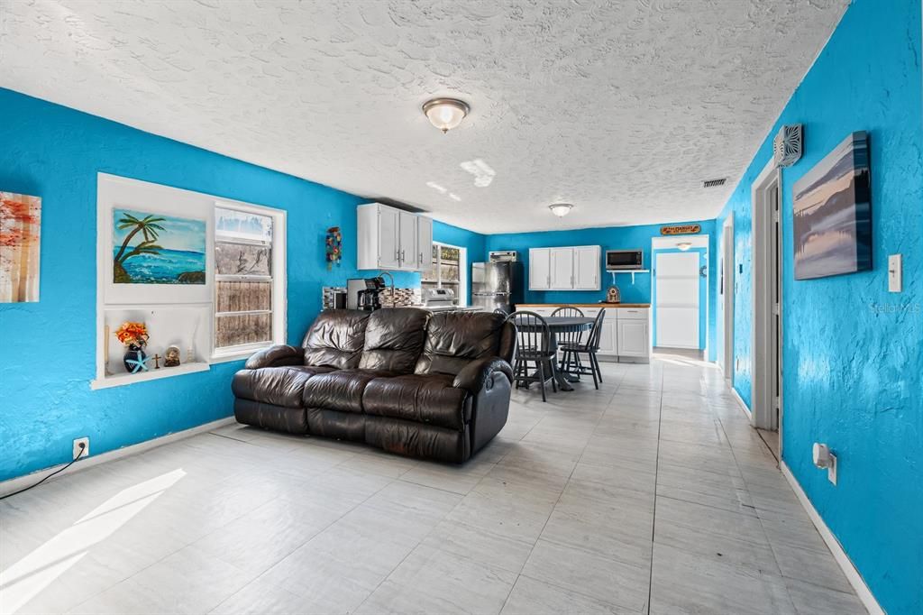 En Venta: $265,000 (4 camas, 2 baños, 1149 Pies cuadrados)