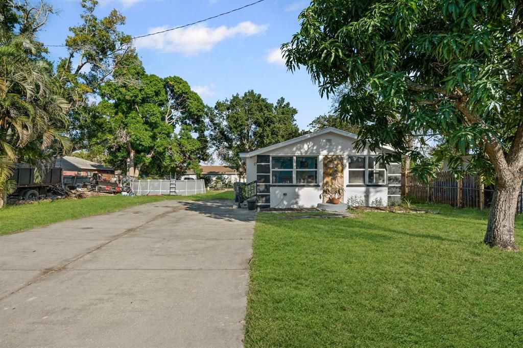 En Venta: $265,000 (4 camas, 2 baños, 1149 Pies cuadrados)