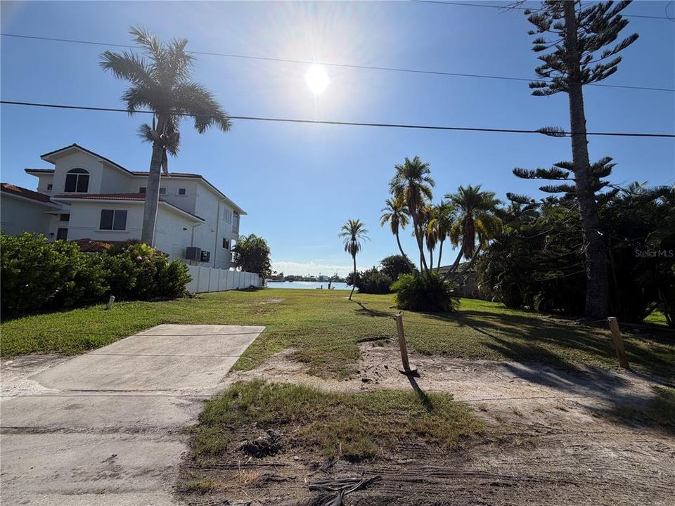 For Sale: $1,200,000 (0.17 acres)