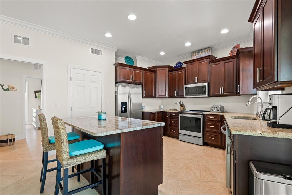 待售: $1,895,000 (5 贝兹, 4 浴室, 2460 平方英尺)