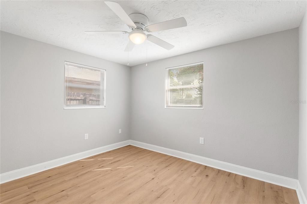 Active With Contract: $269,900 (2 beds, 1 baths, 1066 Square Feet)