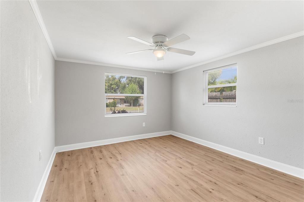 Active With Contract: $269,900 (2 beds, 1 baths, 1066 Square Feet)