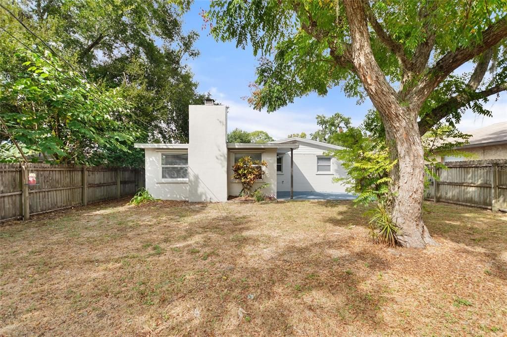 Active With Contract: $269,900 (2 beds, 1 baths, 1066 Square Feet)