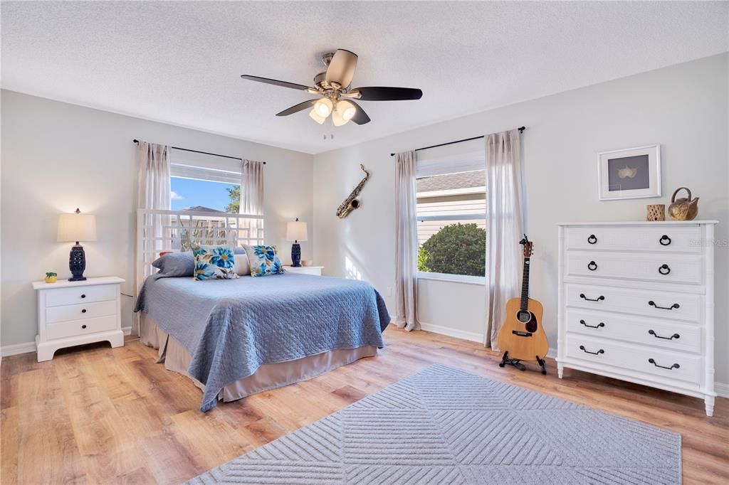 Active With Contract: $242,000 (2 beds, 2 baths, 1288 Square Feet)