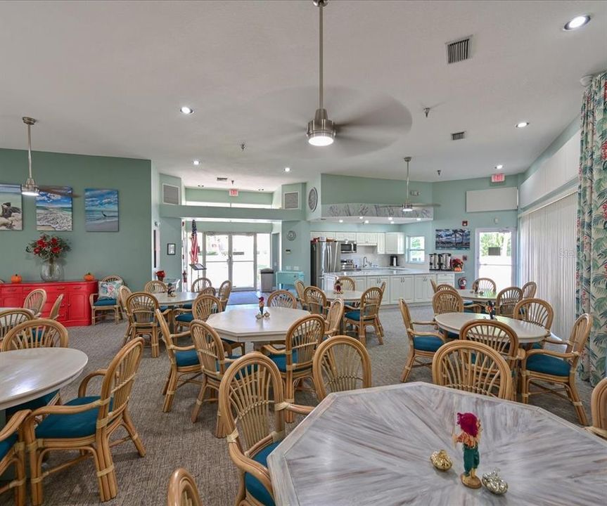 For Sale: $345,000 (2 beds, 2 baths, 1767 Square Feet)