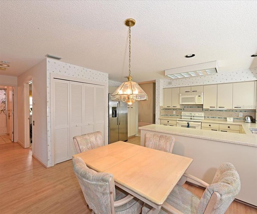 For Sale: $345,000 (2 beds, 2 baths, 1767 Square Feet)