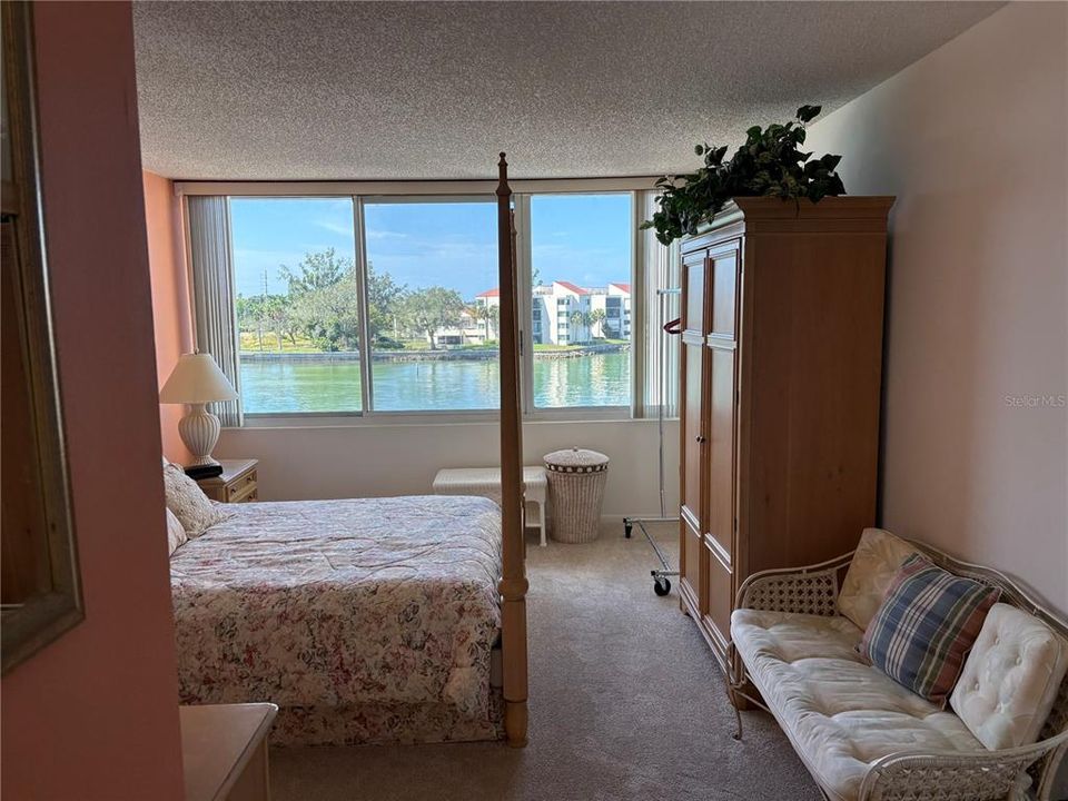For Rent: $4,000 (2 beds, 2 baths, 1255 Square Feet)