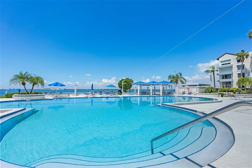 For Rent: $4,000 (2 beds, 2 baths, 1255 Square Feet)