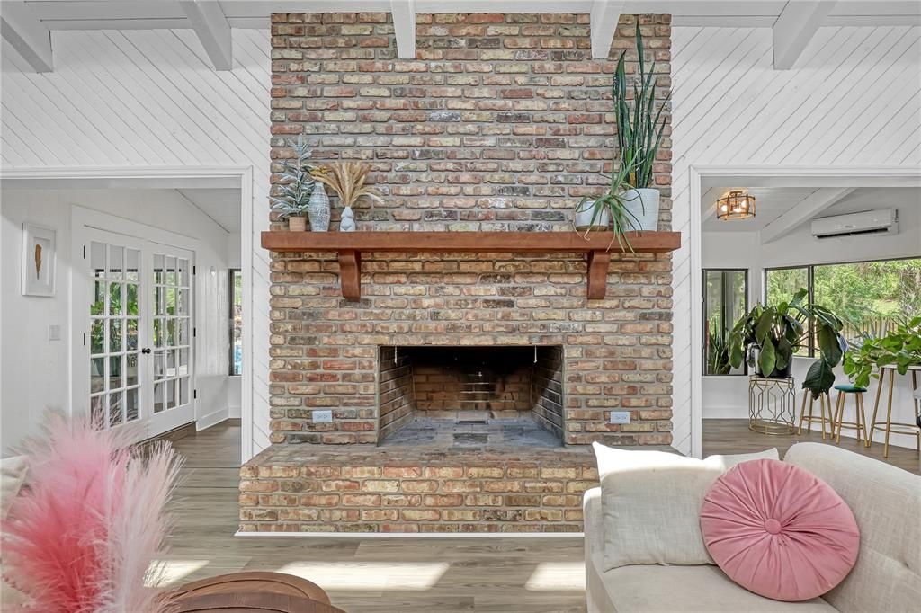 待售: $675,000 (4 贝兹, 2 浴室, 2594 平方英尺)