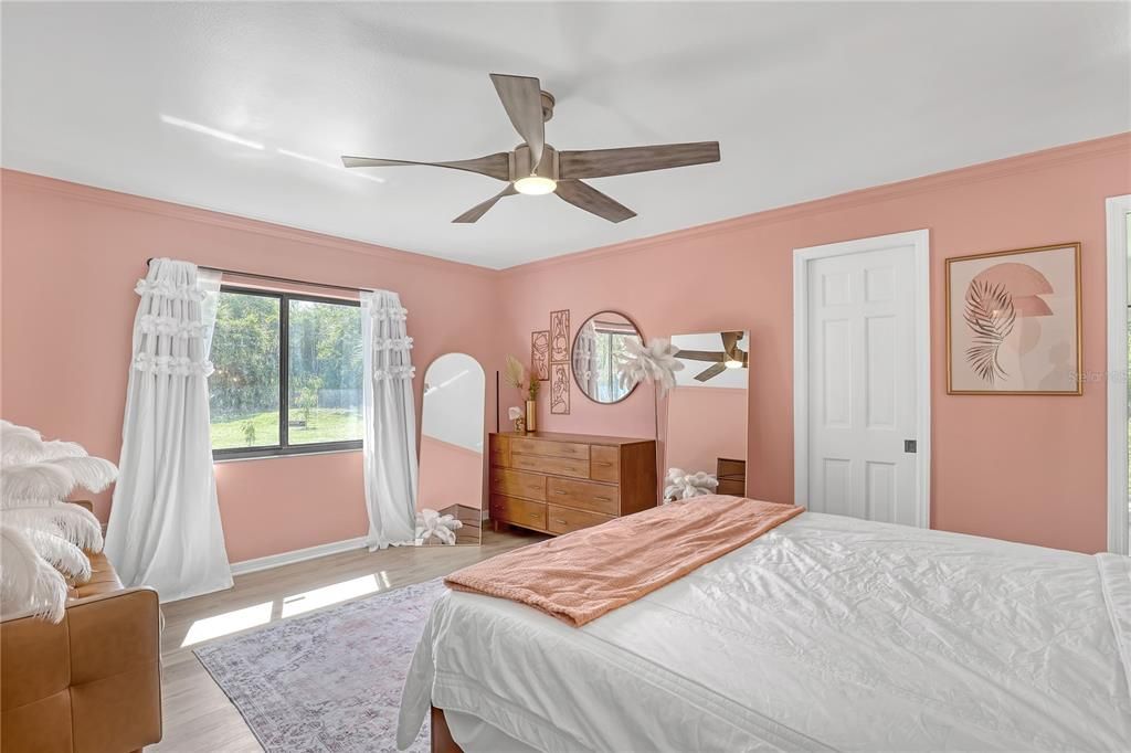 待售: $675,000 (4 贝兹, 2 浴室, 2594 平方英尺)