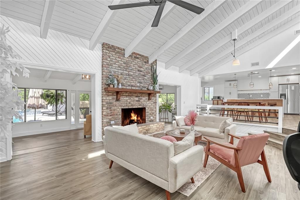 待售: $675,000 (4 贝兹, 2 浴室, 2594 平方英尺)