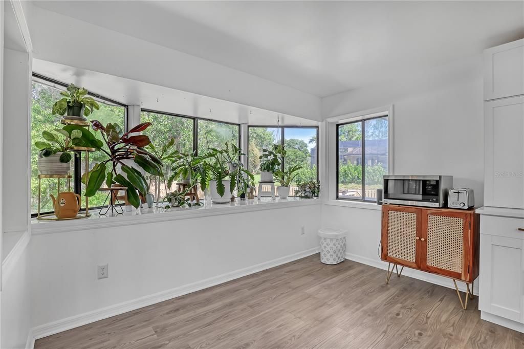 待售: $675,000 (4 贝兹, 2 浴室, 2594 平方英尺)