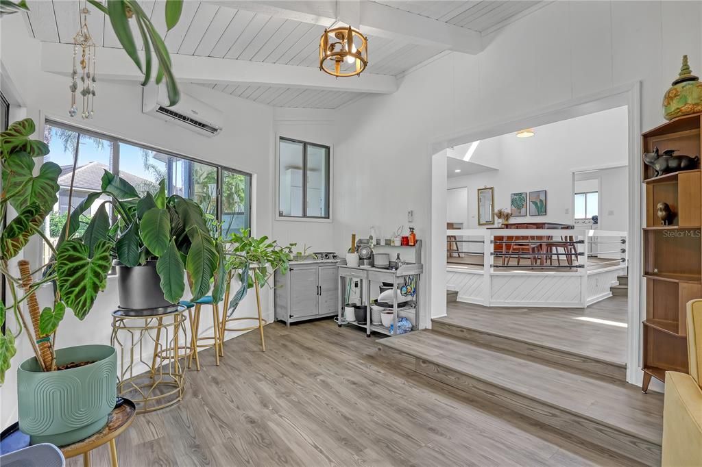 待售: $675,000 (4 贝兹, 2 浴室, 2594 平方英尺)