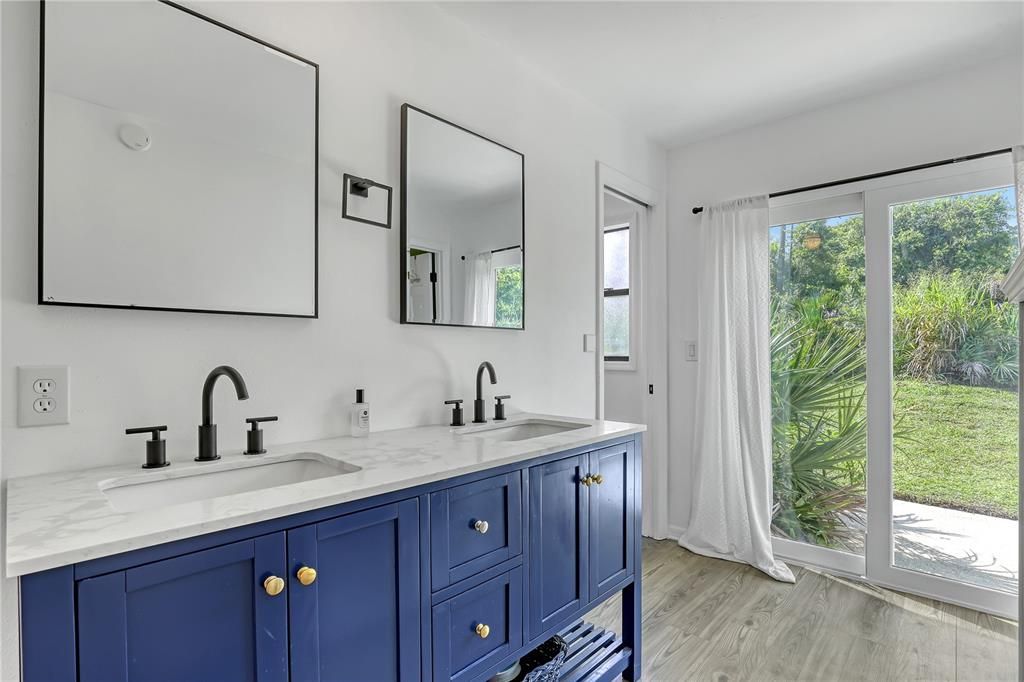 待售: $675,000 (4 贝兹, 2 浴室, 2594 平方英尺)